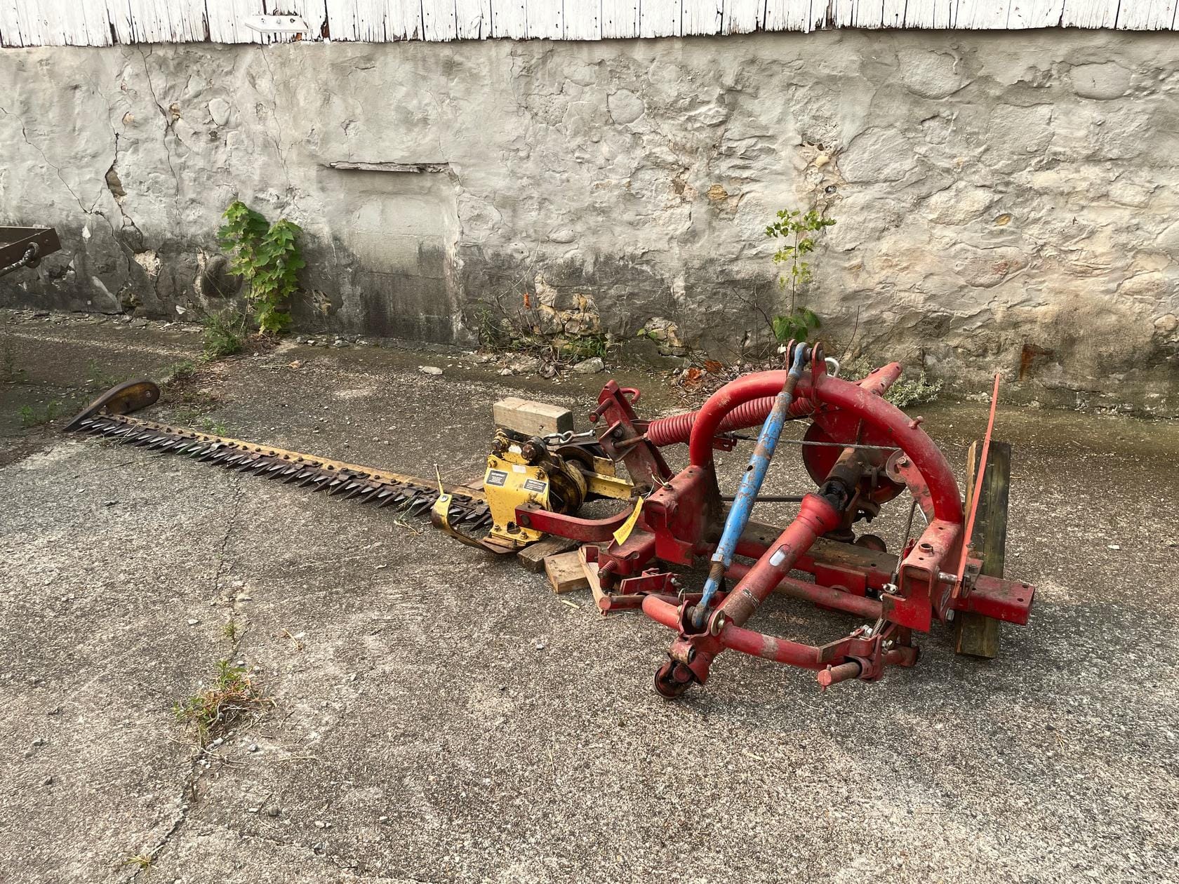 New Holland 451 Equipment Image0
