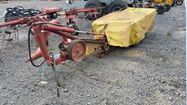 Image of New Holland 452 equipment image 3