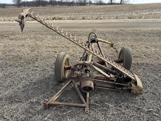 Image of New Holland 455 equipment image 3