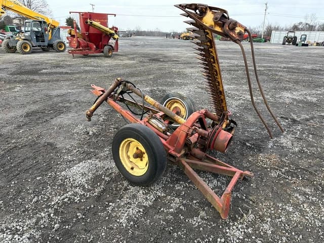 Image of New Holland 455 equipment image 4