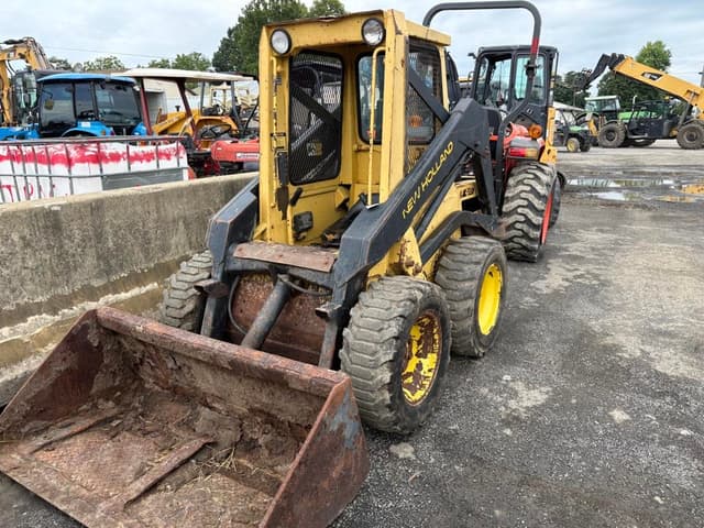 Image of New Holland L455 equipment image 2