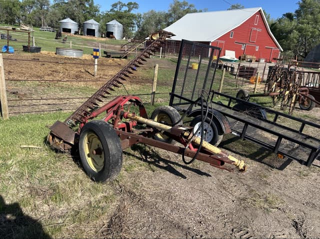 Image of New Holland 456 equipment image 2