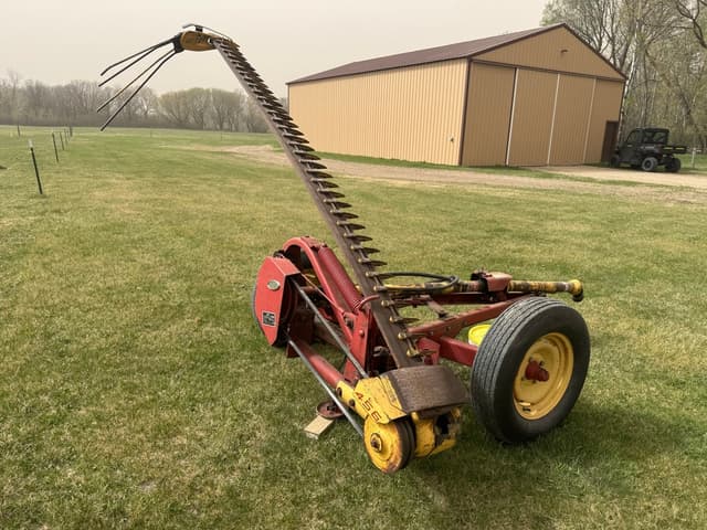 Image of New Holland 456 equipment image 1