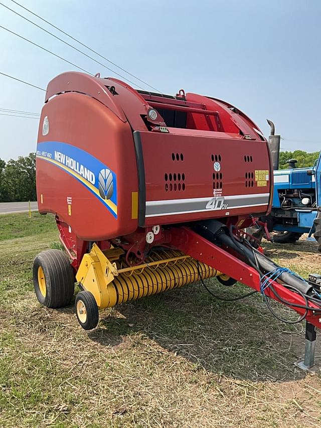 Image of New Holland 460 equipment image 1