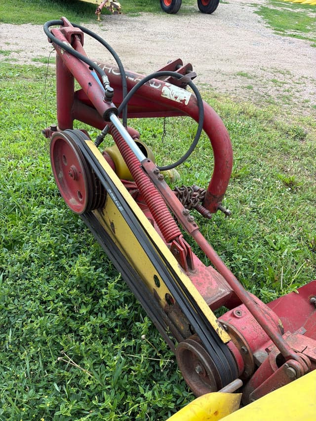 Image of New Holland 462 equipment image 4