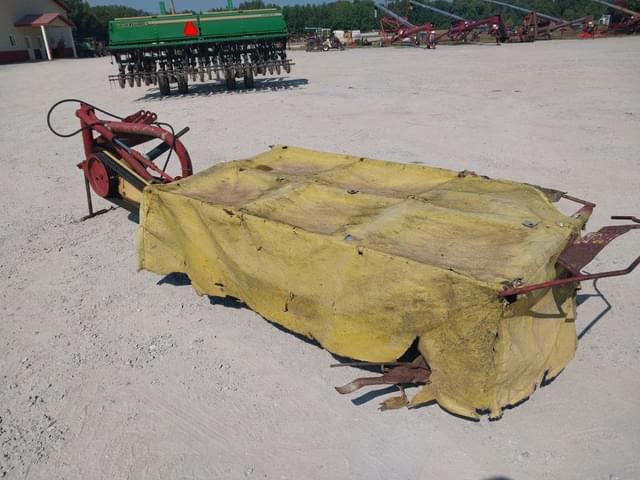 Image of New Holland 463 equipment image 3