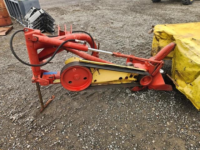 Image of New Holland 463 equipment image 2