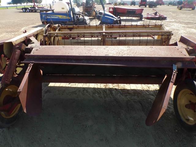 Image of New Holland 467 equipment image 4