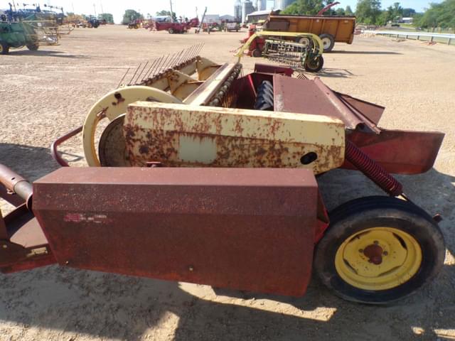 Image of New Holland 467 equipment image 3