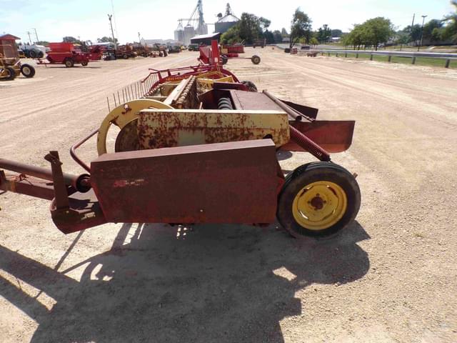 Image of New Holland 467 equipment image 3