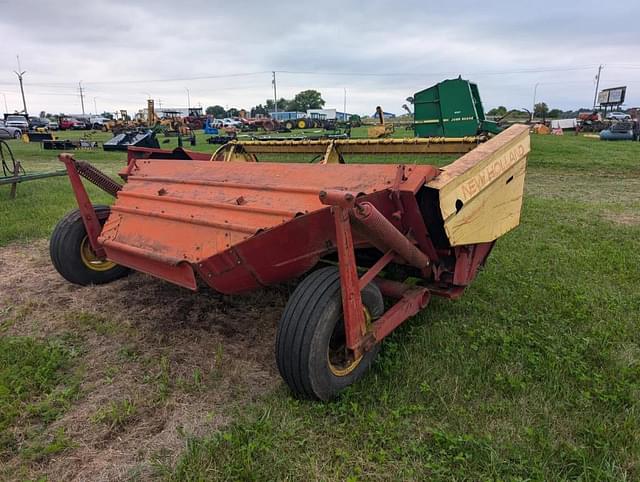 Image of New Holland 469 equipment image 3