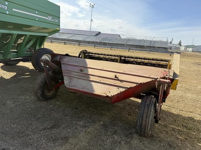 Image of New Holland 469 equipment image 3