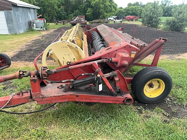 Image of New Holland 469 equipment image 3