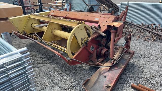 Image of New Holland 472 equipment image 1