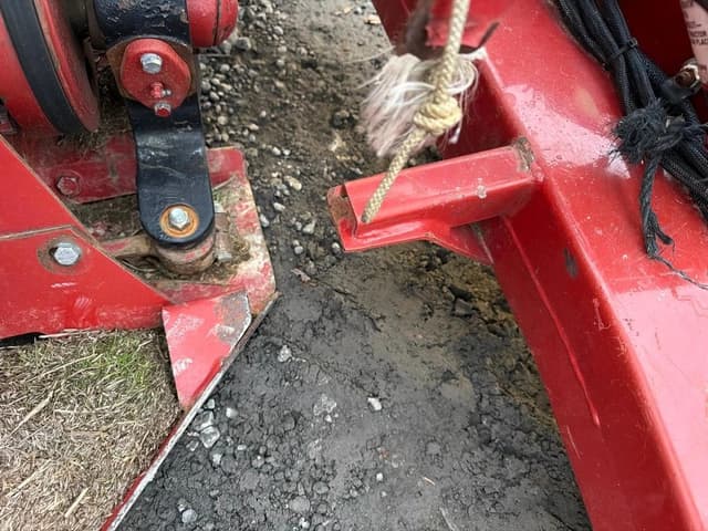 Image of New Holland 472 equipment image 2