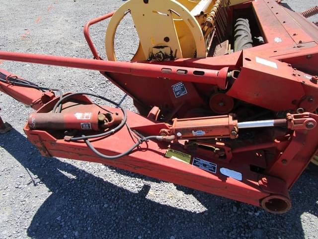 Image of New Holland 472 equipment image 4