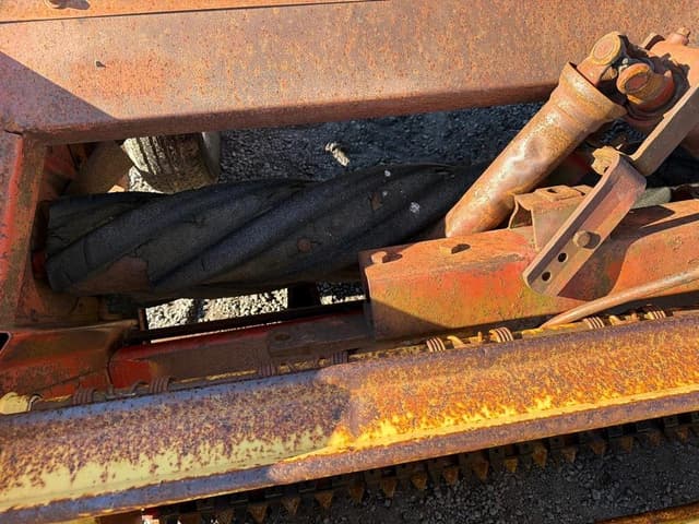 Image of New Holland 472 equipment image 3