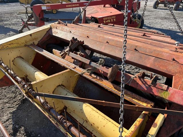 Image of New Holland 472 equipment image 2