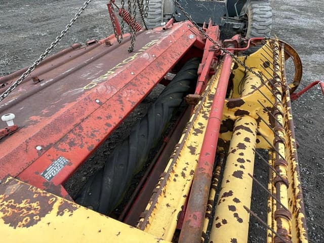 Image of New Holland 472 equipment image 3