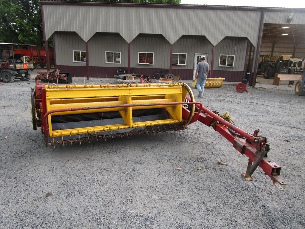 Image of New Holland 472 Primary image