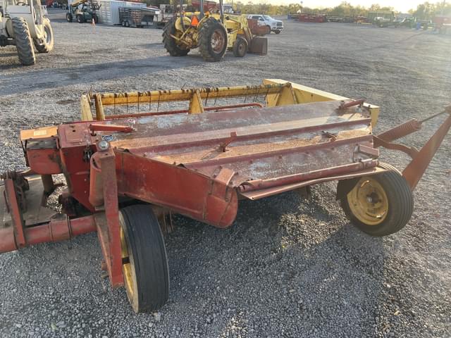 Image of New Holland 472 equipment image 3