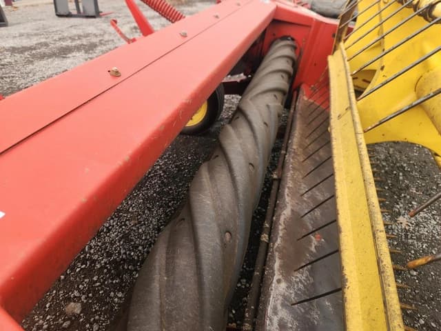 Image of New Holland 472 equipment image 3