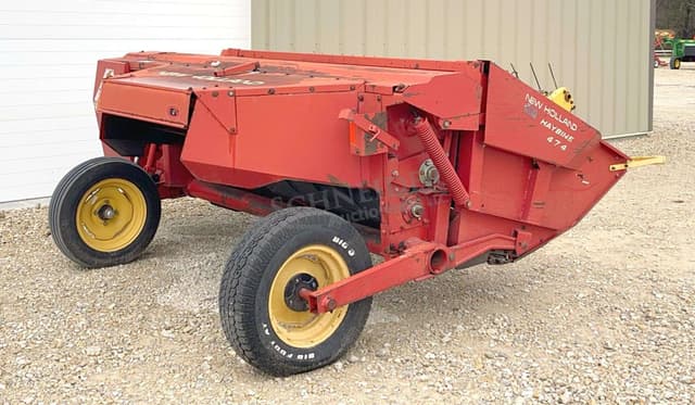 Image of New Holland 474 equipment image 4