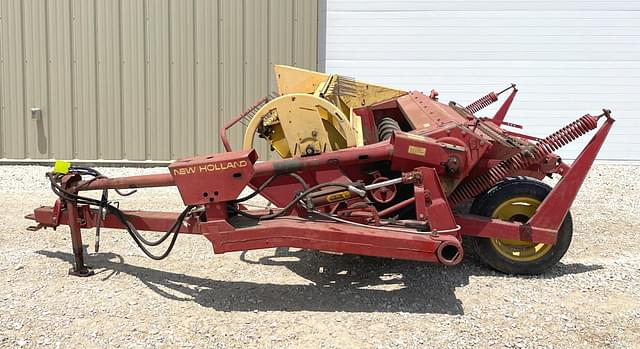 Image of New Holland 477 equipment image 3