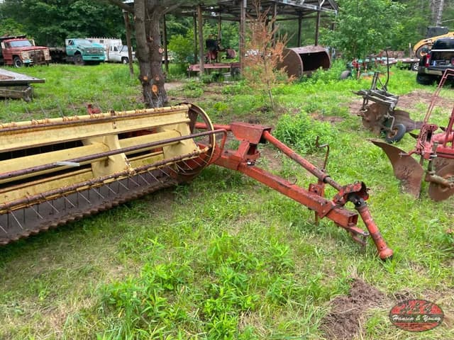 Image of New Holland 477 equipment image 2