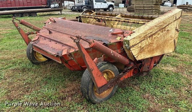 Image of New Holland 477 equipment image 4