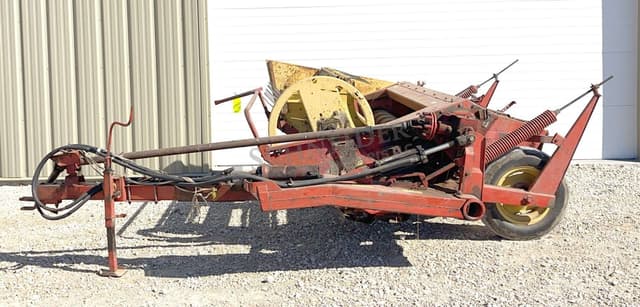 Image of New Holland 478 equipment image 3
