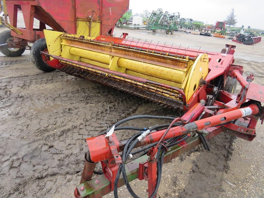 Image of New Holland 479 Image 0