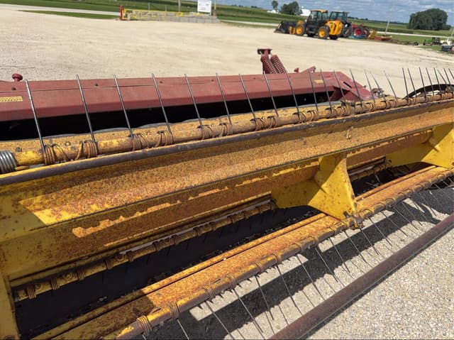 Image of New Holland 479 equipment image 2