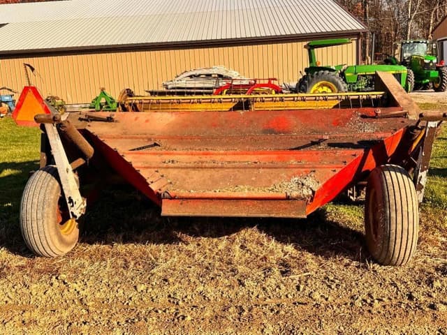 Image of New Holland 479 equipment image 3