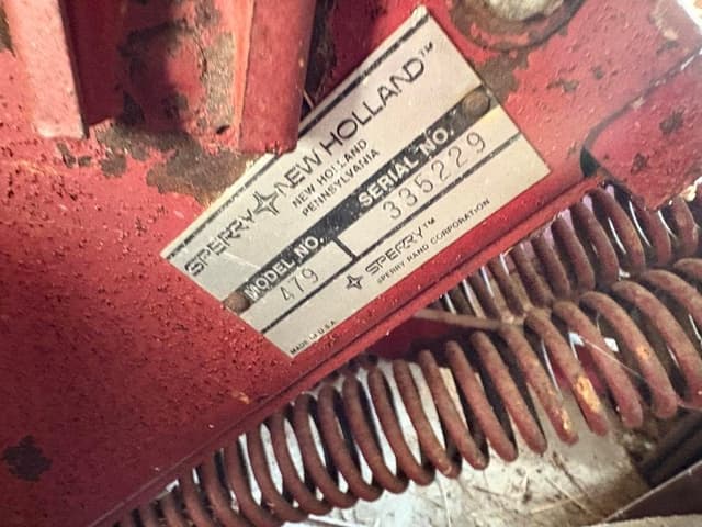 Image of New Holland 479 equipment image 2