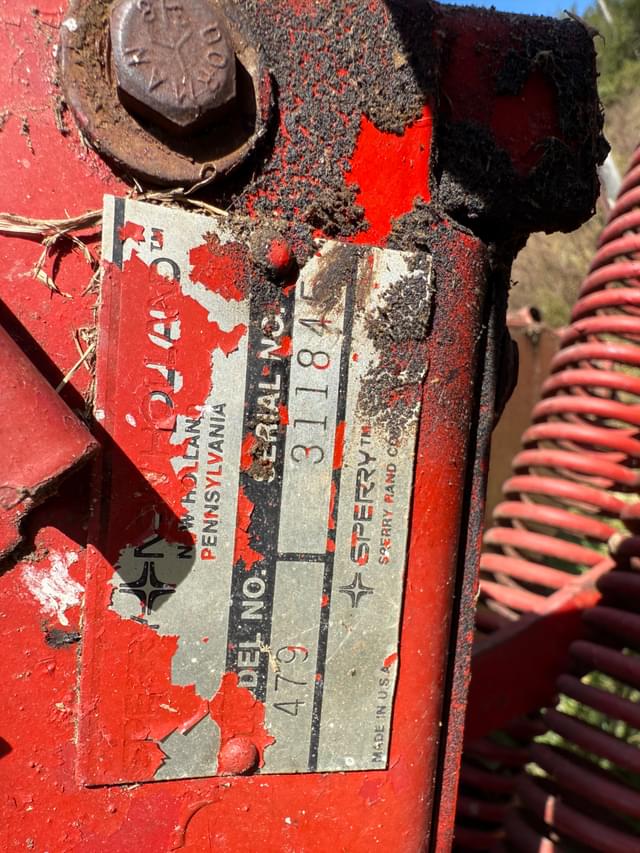 Image of New Holland 479 equipment image 4