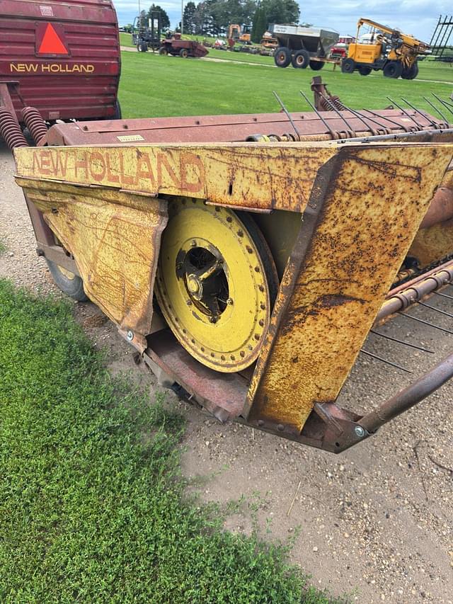 Image of New Holland 479 equipment image 2
