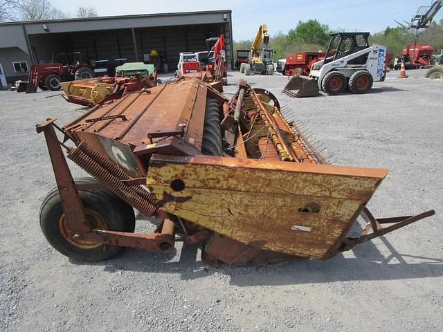 Image of New Holland 479 equipment image 4