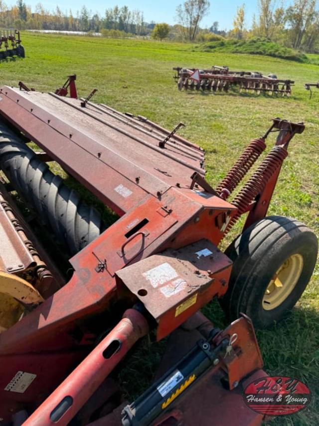 Image of New Holland 479 equipment image 4