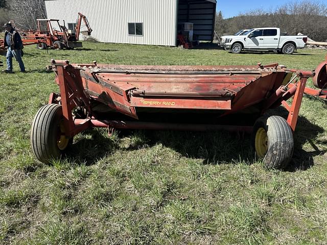 Image of New Holland 479 equipment image 2