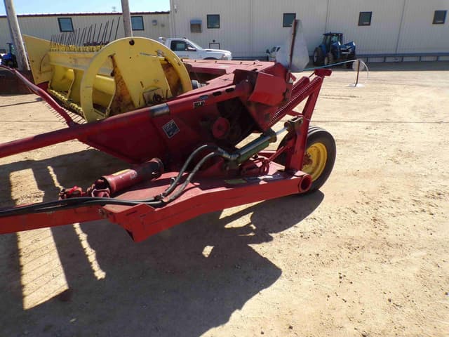 Image of New Holland 488 equipment image 3