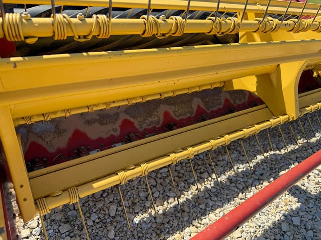 Image of New Holland 488 equipment image 3