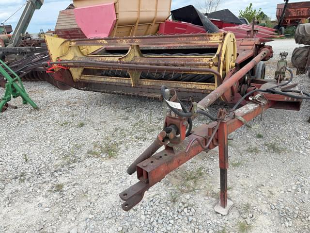 Image of New Holland 488 equipment image 1