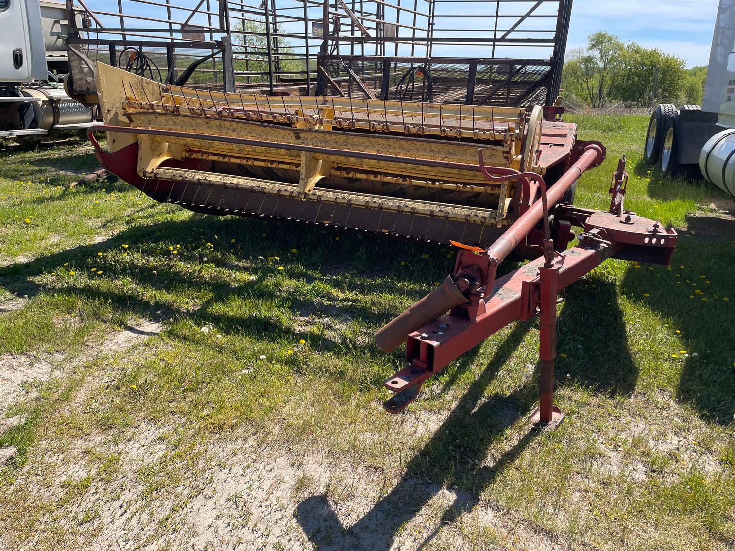 New Holland 488 Equipment Image0
