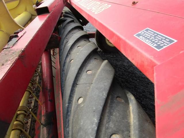 Image of New Holland 488 equipment image 2