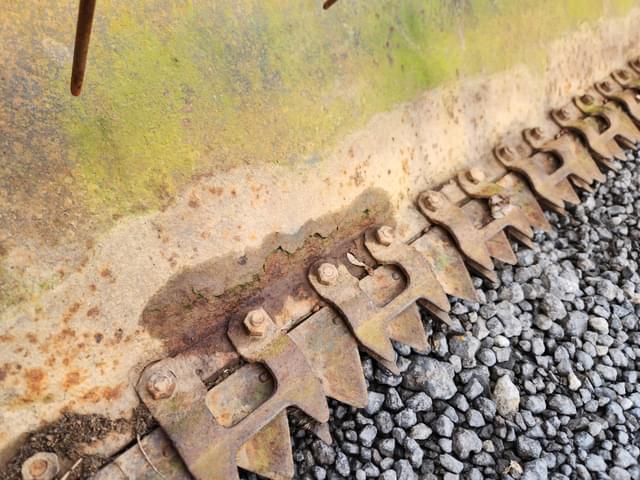 Image of New Holland 488 equipment image 4