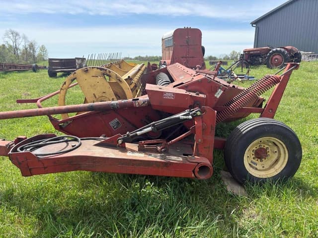 Image of New Holland 488 equipment image 3
