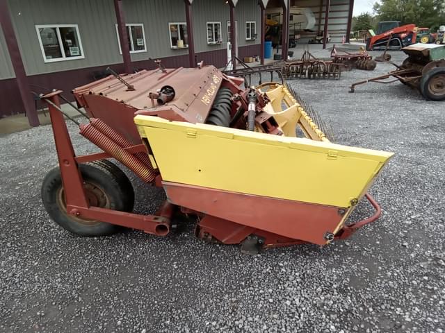 Image of New Holland 488 equipment image 3