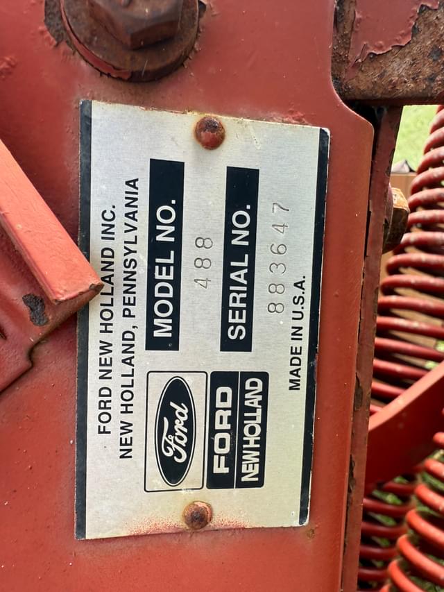 Image of New Holland 488 equipment image 4