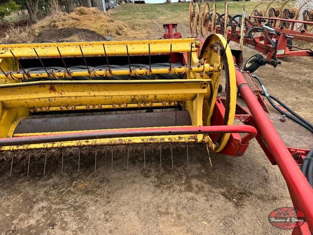 Image of New Holland 488 equipment image 2
